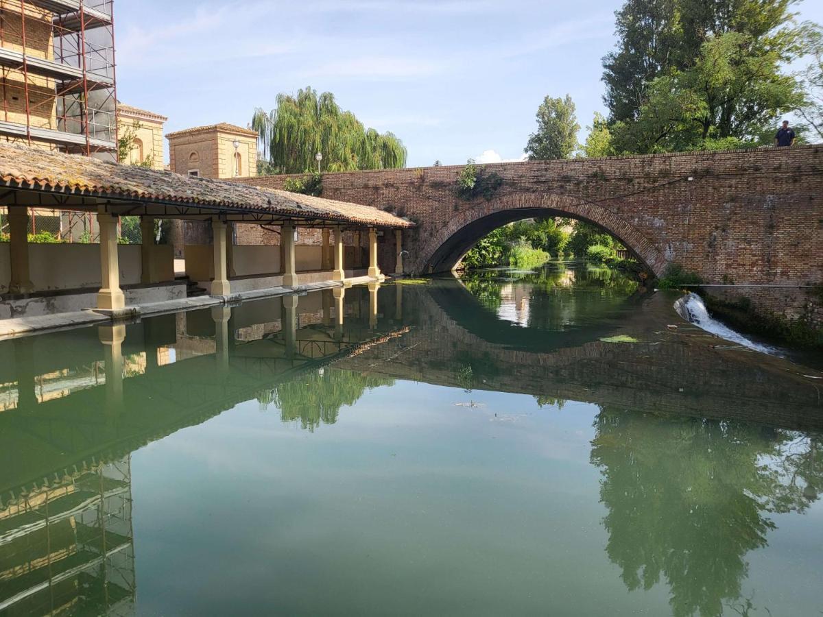 Appartamento Davanti Al Porto Romano Bevagna Buitenkant foto